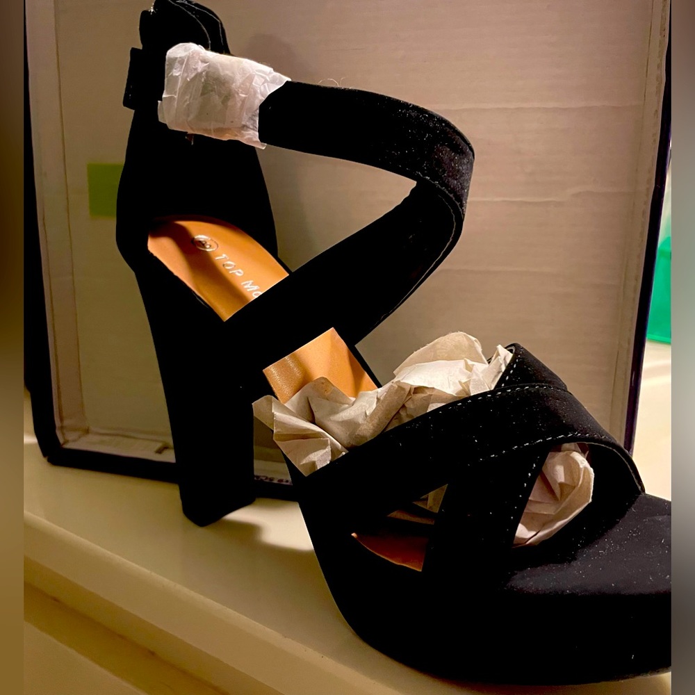 Top Moda Black Heels Size 8